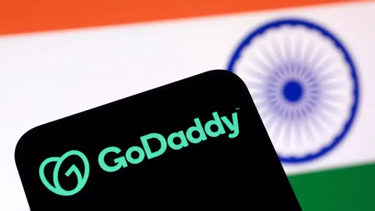फर्जी वेबसाइटों के खिलाफ भारत की मुहिम पर GoDaddy की प्रतिक्रिया, इंटरनेट विखंडन का जताया खतरा फर्जी वेबसाइटों के खिलाफ भारत की मुहिम पर GoDaddy की प्रतिक्रिया, इंटरनेट विखंडन का जताया खतरा