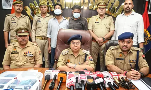 Mobile  चोरी गिरोह का भंडाफोड़, नोएडा पुलिस की सफलता