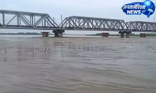 UP : गंगा का जलस्तर तेजी से बढ़ा, खादर क्षेत्र के गांवों में बढ़ी चिंता