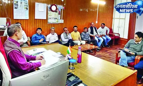 पिकअप ऑपरेटरों से बागबानों को बेहतर सुविधा देने की अपील पिकअप ऑपरेटरों से बागबानों को बेहतर सुविधा देने की अपील
