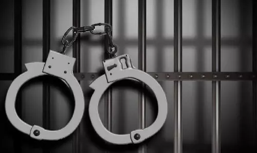 DMK ने पार्टी के पूर्व मंत्री की गिरफ्तारी के बाद तमिलनाडु में पुलिस राज का आरोप लगाया DMK ने पार्टी के पूर्व मंत्री की गिरफ्तारी के बाद तमिलनाडु में पुलिस राज का आरोप लगाया