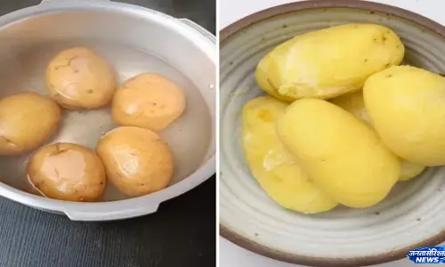 Kitchen हैक जल्दी और आसानी से छीलें उबले आलू Kitchen हैक जल्दी और आसानी से छीलें उबले आलू