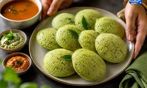 हेल्दी और स्वादिष्ट हरी-भरी इडली स्नैक हेल्दी और स्वादिष्ट हरी-भरी इडली स्नैक