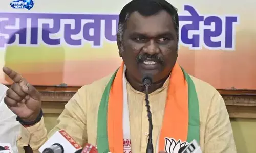 साढ़े छह साल की नीति पर उठे सवाल