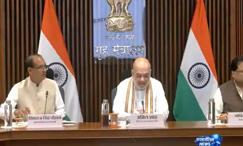 El Nino की वजह से बारिश की कमी के बीच केंद्र ने सूखे से निपटने की तैयारियों की समीक्षा की El Nino की वजह से बारिश की कमी के बीच केंद्र ने सूखे से निपटने की तैयारियों की समीक्षा की