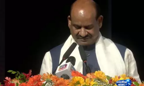 आलोचना नहीं, समाधान पर ध्यान दें: Om Birla आलोचना नहीं, समाधान पर ध्यान दें: Om Birla