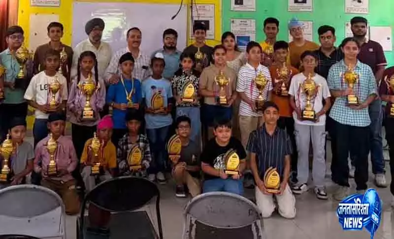 Gurdaspur के स्कूलों में शतरंज की नई लहर Gurdaspur के स्कूलों में शतरंज की नई लहर