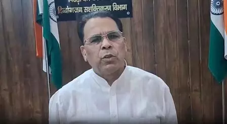 अखिलेश यादव पर मंत्री नरेंद्र कश्यप का पलटवार अखिलेश यादव पर मंत्री नरेंद्र कश्यप का पलटवार