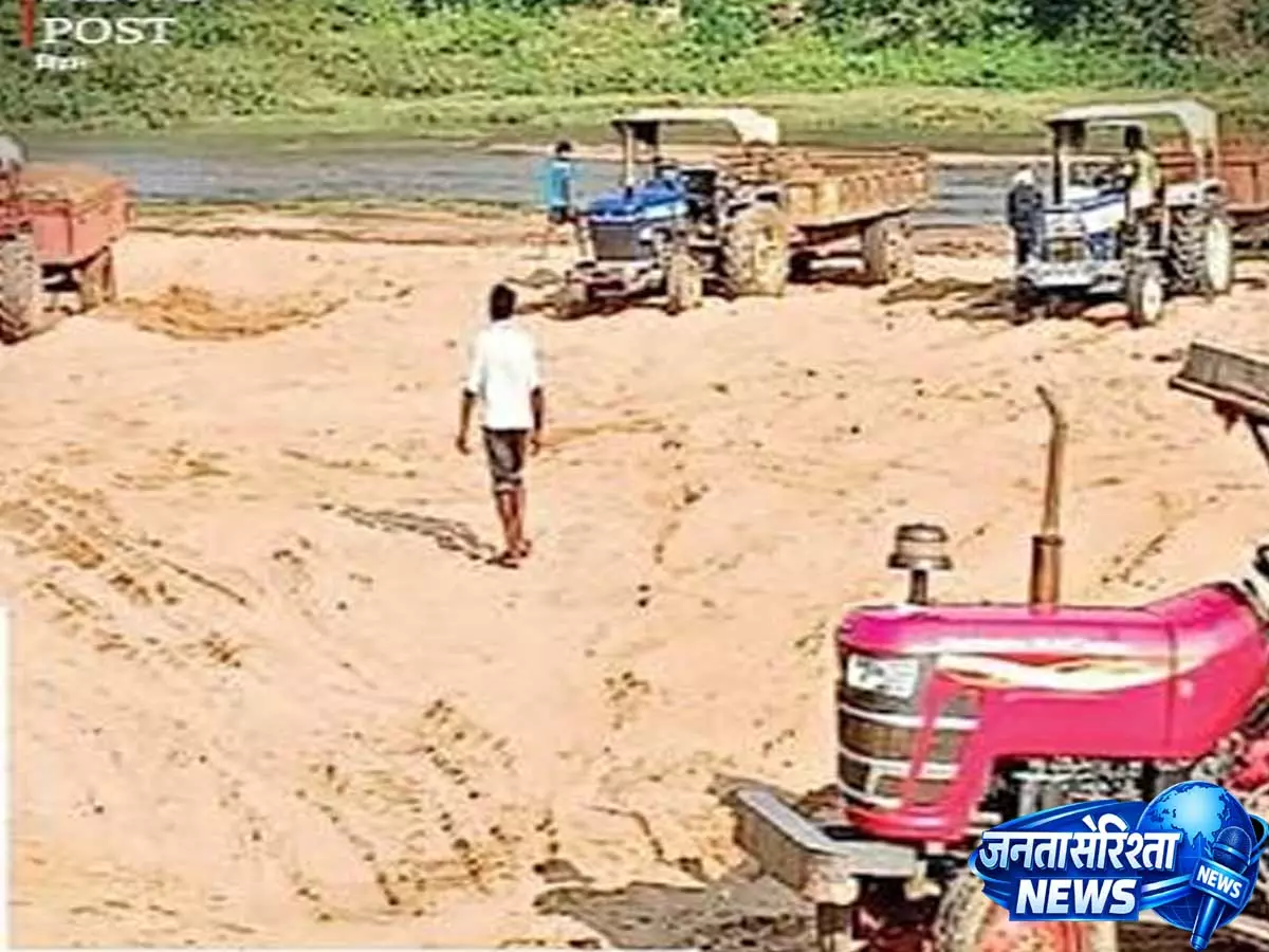 Seraikela: अवैध बालू खनन पर प्रशासन सख्त, 48,300 घनफीट बालू किया जब्त Seraikela: अवैध बालू खनन पर प्रशासन सख्त, 48,300 घनफीट बालू किया जब्त