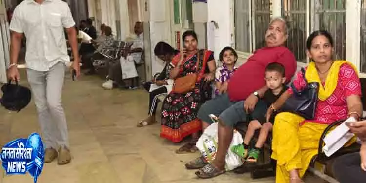 Odisha में हड़ताल के बीच किशोर का शव अटका Odisha में हड़ताल के बीच किशोर का शव अटका