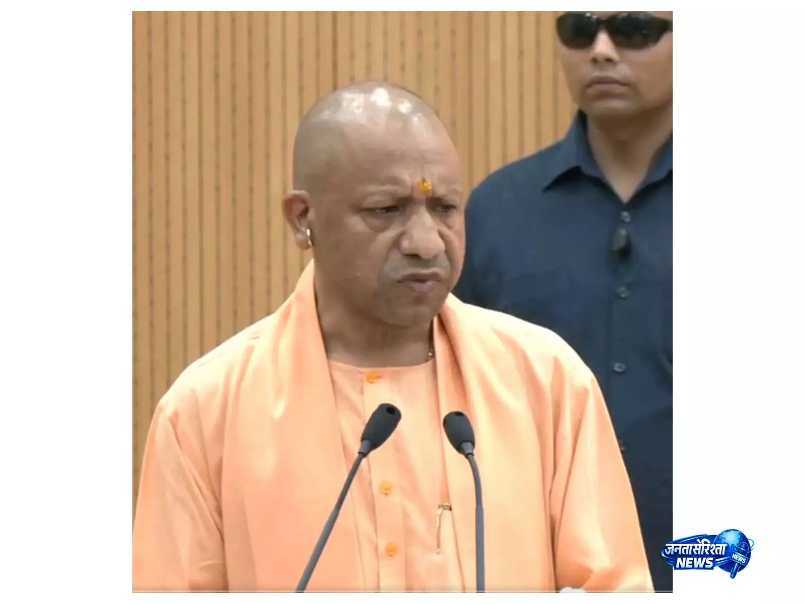 CM Yogi का दावा: बीमारू टैग से बाहर निकला उत्तर प्रदेश, अब देश की टॉप-3 अर्थव्यवस्थाओं में शामिल CM Yogi का दावा: बीमारू टैग से बाहर निकला उत्तर प्रदेश, अब देश की टॉप-3 अर्थव्यवस्थाओं में शामिल