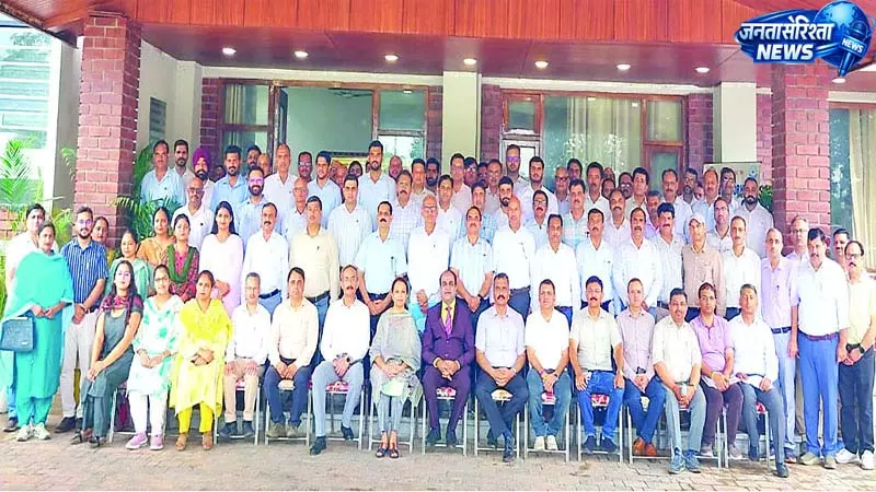 राज्य स्तरीय समीक्षा बैठक और कार्यशाला में जल शक्ति विभाग के प्रधान सचिव ने दिए निर्देश राज्य स्तरीय समीक्षा बैठक और कार्यशाला में जल शक्ति विभाग के प्रधान सचिव ने दिए निर्देश