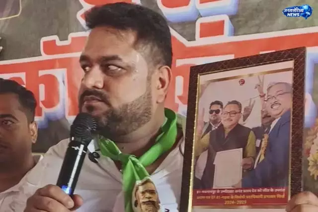 जीत दिलाने वाली तिकड़ी टूटी, अब आमने-सामने आए नेता जीत दिलाने वाली तिकड़ी टूटी, अब आमने-सामने आए नेता