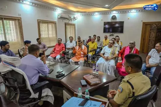 बाबा मंदिर में नई व्यवस्था, श्रद्धालुओं के लिए बदले नियम बाबा मंदिर में नई व्यवस्था, श्रद्धालुओं के लिए बदले नियम