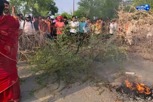 पलामू: कैदी फरार खबर निकली अफवाह, तनाव खत्म पलामू: कैदी फरार खबर निकली अफवाह, तनाव खत्म
