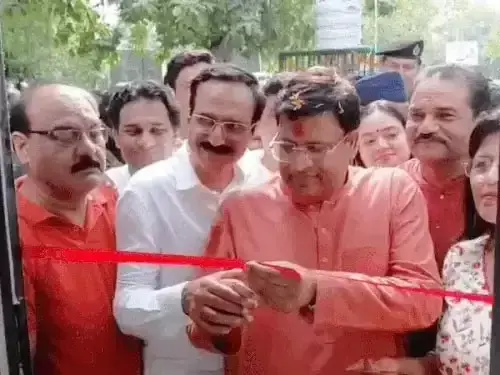 Faridabad: दिहाड़ी मजदूरों के लिए टोकन सिस्टम लागू, कैबिनेट मंत्री ने किया शुभारंभ Faridabad: दिहाड़ी मजदूरों के लिए टोकन सिस्टम लागू, कैबिनेट मंत्री ने किया शुभारंभ