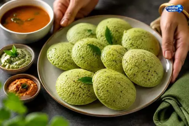 हेल्दी और स्वादिष्ट हरी-भरी इडली स्नैक हेल्दी और स्वादिष्ट हरी-भरी इडली स्नैक