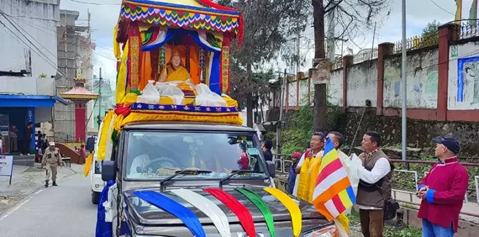 Bomdila पहुंचा भव्य बौद्ध धर्म जुलूस, श्रद्धालुओं ने किया गर्मजोशी से स्वागत