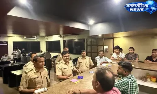 Dhanbad ; पुलिस की बड़ी कार्रवाई, बीयर बारों पर छापेमारी और 1447 वाहनों की जांच