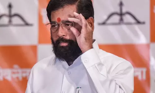 तबीयत बिगड़ने पर महाराष्ट्र के उपमुख्यमंत्री एकनाथ शिंदे अस्पताल में भर्ती, हालत स्थिर