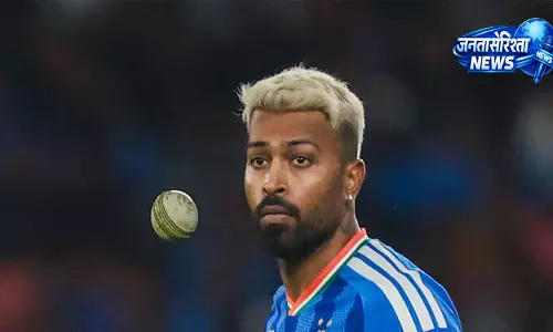 हार्दिक पांड्या की संभावित ट्रेडिंग पर IPL में हलचल, RCB-SRH के पीछे हटने की चर्चा हार्दिक पांड्या की संभावित ट्रेडिंग पर IPL में हलचल, RCB-SRH के पीछे हटने की चर्चा