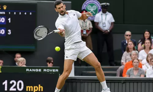 Wimbledon: जोकोविच ने तीसरे राउंड में आसान जीत के साथ फेडरर के रिकॉर्ड की बराबरी की Wimbledon: जोकोविच ने तीसरे राउंड में आसान जीत के साथ फेडरर के रिकॉर्ड की बराबरी की