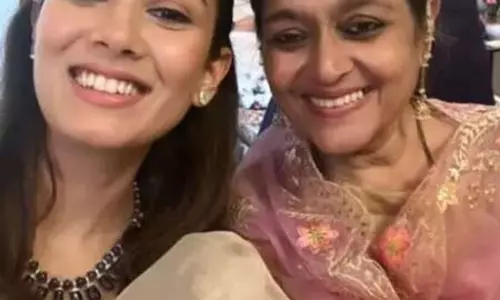 मीरा राजपूत के हेल्थ बार पर सुप्रिया पाठक का रिएक्शन, कहा-ऐसी चीजें सिर्फ तुम ही खा सकती हो मीरा राजपूत के हेल्थ बार पर सुप्रिया पाठक का रिएक्शन, कहा-ऐसी चीजें सिर्फ तुम ही खा सकती हो