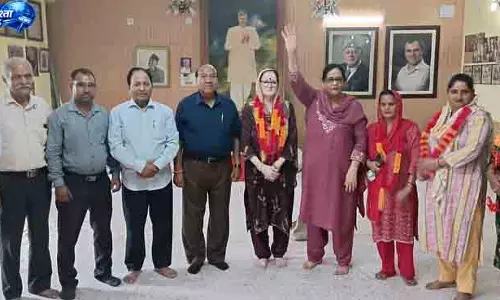 Jammu राज्य का दर्जा मुद्दे पर एनसी-बीजेपी आमने-सामने Jammu राज्य का दर्जा मुद्दे पर एनसी-बीजेपी आमने-सामने