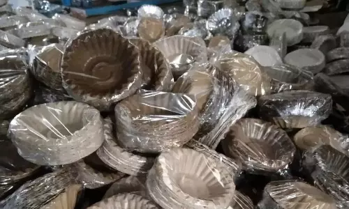 Andhra : पेपर प्लेट बनाने वाली यूनिट का उद्घाटन