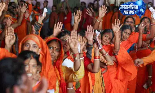 Srinagar 3880 मीटर ऊंचे अमरनाथ गुफा की यात्रा शुरू Srinagar 3880 मीटर ऊंचे अमरनाथ गुफा की यात्रा शुरू
