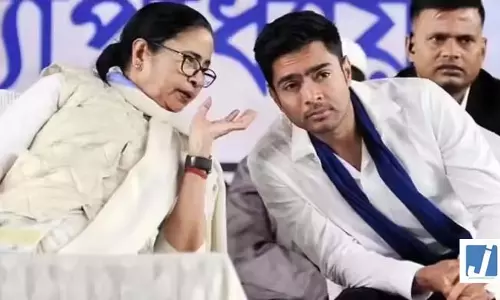 ममता बनर्जी को एक और तगड़ा झटका लगा ममता बनर्जी को एक और तगड़ा झटका लगा