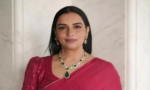 AMMA में बढ़ी रार: विधायक पिशारोडी का इस्तीफा, श्वेता मेनन पर उठे सवाल AMMA में बढ़ी रार: विधायक पिशारोडी का इस्तीफा, श्वेता मेनन पर उठे सवाल