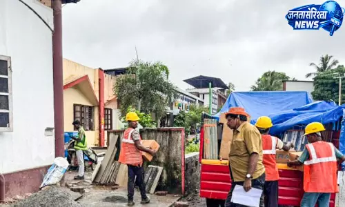 Thrissur रेलवे स्टेशन का होगा बड़ा पुनर्विकास, पुराने ढांचे हटाने की तैयारी शुरू Thrissur रेलवे स्टेशन का होगा बड़ा पुनर्विकास, पुराने ढांचे हटाने की तैयारी शुरू