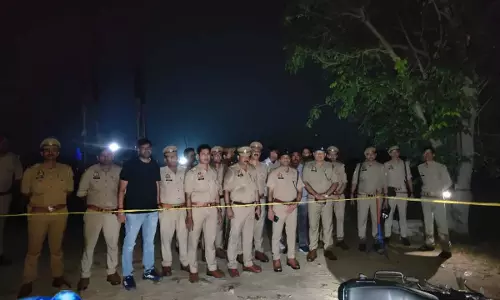 Agra में देर रात हुई मुठभेड़ में दो घायल, चार पकड़े गए Agra में देर रात हुई मुठभेड़ में दो घायल, चार पकड़े गए