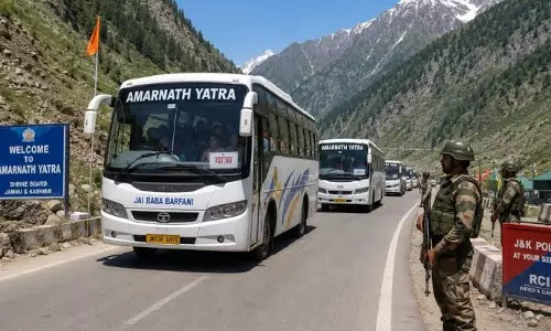 Srinagar: उमर अब्दुल्ला ने अमरनाथ यात्रियों के लिए स्थानीय बाजार खोलने की पैरवी की