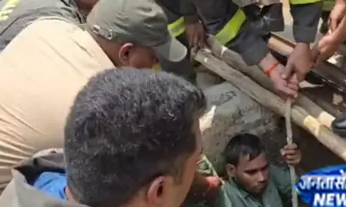 Auraiya में फायरमैन की सूझबूझ से टली बड़ी अनहोनी