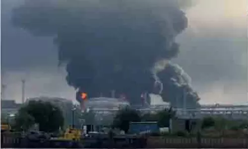 Ukrainian के ड्रोन हमले में सेंट पीटर्सबर्ग में तेल टर्मिनल पर हमला Ukrainian के ड्रोन हमले में सेंट पीटर्सबर्ग में तेल टर्मिनल पर हमला