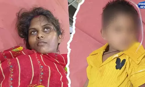 पति से कहासुनी के बाद महिला ने 5 साल की बेटी के साथ खाया जहरीला पदार्थ, हालत नाजुक पति से कहासुनी के बाद महिला ने 5 साल की बेटी के साथ खाया जहरीला पदार्थ, हालत नाजुक