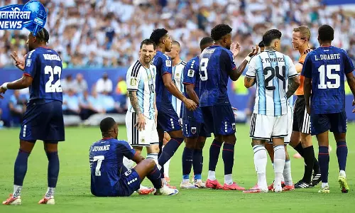 FIFA वर्ल्ड कप 2026: राउंड-ऑफ-16 मुकाबलों के साथ टूर्नामेंट अंतिम चरण में FIFA वर्ल्ड कप 2026: राउंड-ऑफ-16 मुकाबलों के साथ टूर्नामेंट अंतिम चरण में