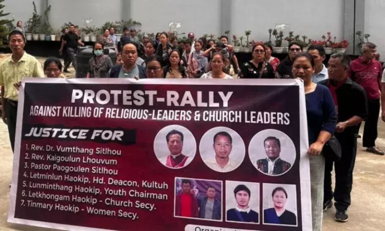 Manipur violence: चर्च नेताओं की हत्या की जांच के लिए ज्ञापन Manipur violence: चर्च नेताओं की हत्या की जांच के लिए ज्ञापन