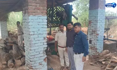 नवादा में आरा मिल पर वन विभाग की कार्रवाई नवादा में आरा मिल पर वन विभाग की कार्रवाई