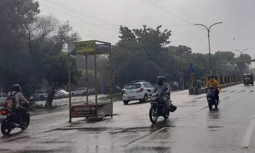 Jind: बारिश के बाद चिपचिपी गर्मी से जनजीवन प्रभावित Jind: बारिश के बाद चिपचिपी गर्मी से जनजीवन प्रभावित