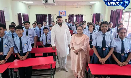 पार्षद और निगम नेता प्रतिपक्ष आकाश तिवारी ने पार्षद निधि से बीपी पुजारी स्कूल को दिया 6 लाख का फर्नीचर पार्षद और निगम नेता प्रतिपक्ष आकाश तिवारी ने पार्षद निधि से बीपी पुजारी स्कूल को दिया 6 लाख का फर्नीचर