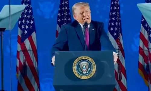 Trump ने मनाया अमेरिकी आज़ादी का जश्न, कम्युनिज़्म पर जताया कड़ा ऐतराज