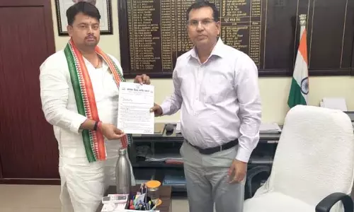 DRM को ज्ञापन देकर गुमटी खोलने की मांग DRM को ज्ञापन देकर गुमटी खोलने की मांग