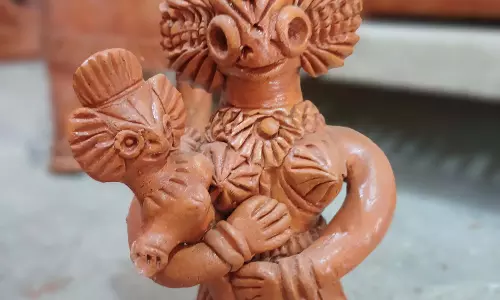 हर देखने वाले को भावुक कर देती है हातिमा गुड़िया हर देखने वाले को भावुक कर देती है हातिमा गुड़िया