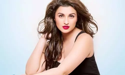Parineeti Chopra का खुलासा, इस एक्ट्रेस को देखकर बढ़ा देती हैं एक्सरसाइज स्पीड Parineeti Chopra का खुलासा, इस एक्ट्रेस को देखकर बढ़ा देती हैं एक्सरसाइज स्पीड