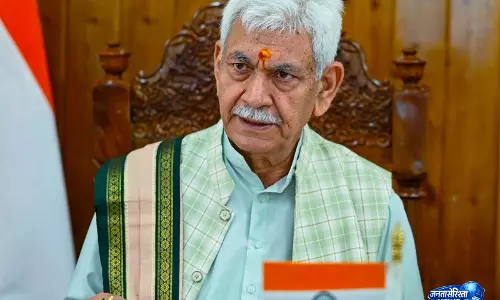 अमरनाथ यात्रा प्रबंधन की समीक्षा, LG ने श्रद्धालुओं से वैध रजिस्ट्रेशन के बाद ही यात्रा करने की अपील की अमरनाथ यात्रा प्रबंधन की समीक्षा, LG ने श्रद्धालुओं से वैध रजिस्ट्रेशन के बाद ही यात्रा करने की अपील की