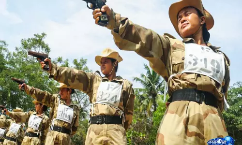 CISF ने दिल्ली मेट्रो में QRT विंग में 22 महिला कमांडो को किया शामिल