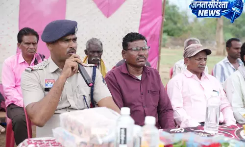 पुलिस की पहल: टेमरी में कबड्डी प्रतियोगिता, खिलाड़ियों का उत्साह और ग्रामीणों का जुड़ाव पुलिस की पहल: टेमरी में कबड्डी प्रतियोगिता, खिलाड़ियों का उत्साह और ग्रामीणों का जुड़ाव